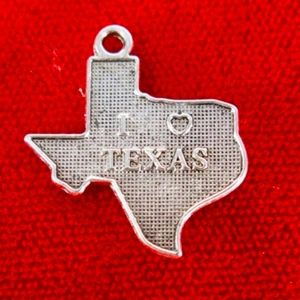 Antique Silver I LOVE TEXAS Charm